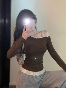 DAZY Women's Contrast Color Lace Trim Asymmetric Neck T-Shirt - Coffee Brown - View 4