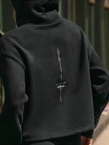 GLOWMODE X Harry Potter 日常穿著 刷毛面料 Snape 魔杖圖案 寬鬆版短版連帽衛衣 刺繡設計 日系休閒夏季穿搭 - 黑色 - 查看 4