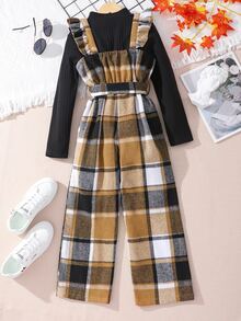 SHEIN Sparklyn Conjunto de 2 piezas de ropa de otoño para niñas preadolescentes con camiseta casual de cuello alto de punto acanalado y mono de peto con volantes de cuadros tejidos y lazo anudado - Marrón - Ver 2