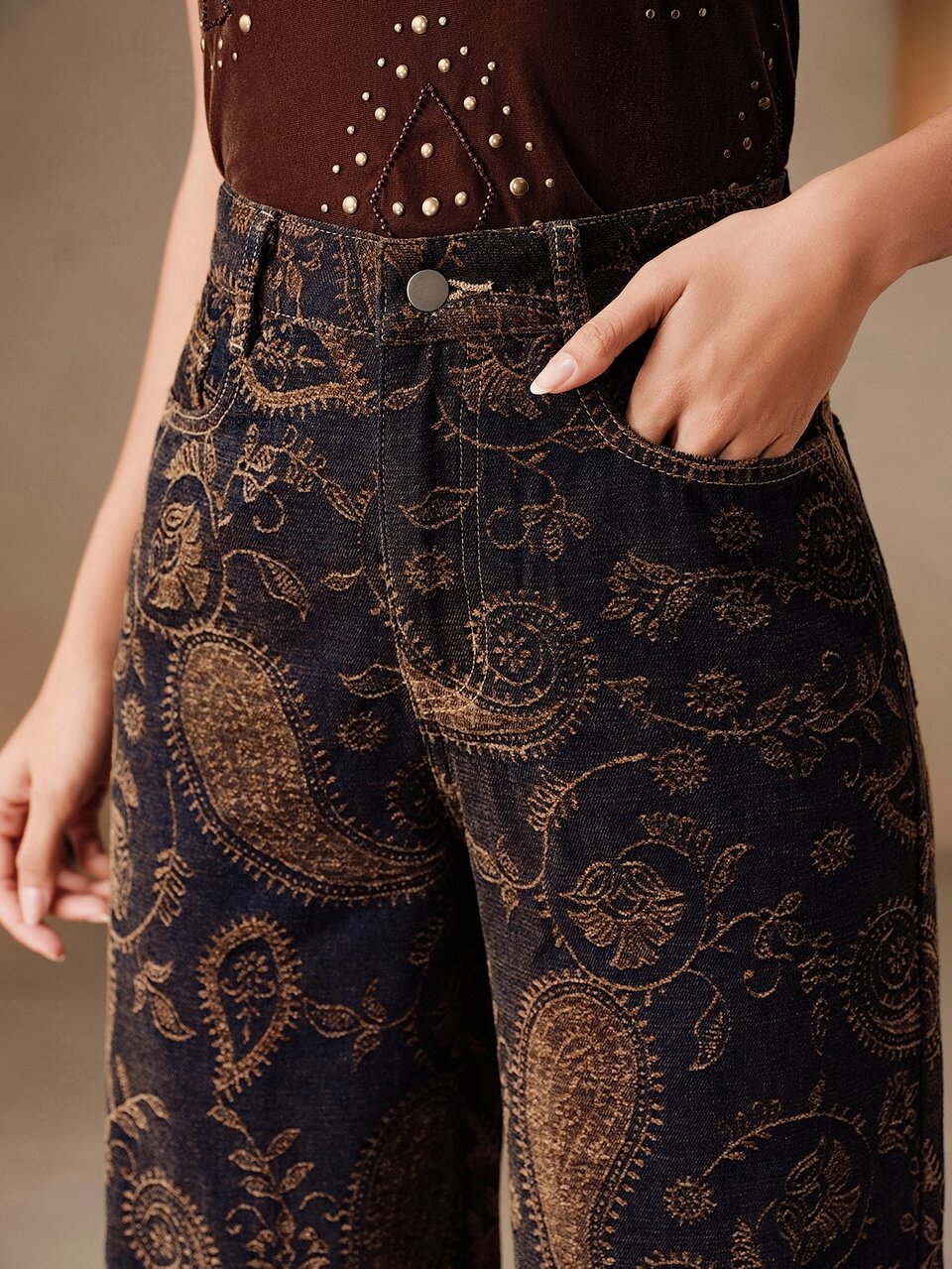 Anewsta Women's Fashion Versatile Cashew Jacquard Button Pocket Denim Jeans