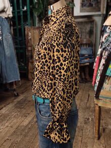 SHEIN Women's Vintage Western Leopard Print Button-Down Shirt, Bell Sleeve Shirt, Bohemian, Nomadic, Suitable For Everyday Commuting And Parties. - Multicolor - View 4
