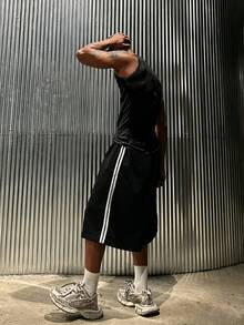 Rovax Men's Solid Color Crew Neck Sleeveless Casual Tank Top - Black - View 2