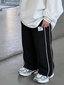 1件男嬰休閒運動直筒長褲，百搭時尚簡約，柔軟舒適，附裝飾抽繩與腰帶，適合日常穿著、上學、旅行、運動，四季皆宜 - 黑色 - 查看 1