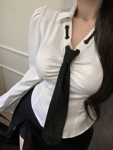 DAZY قميص نسائي بياقة سحاب مفرغة، أكمام طويلة، تباين لوني، مناسب للمدرسة وموسم التخرج، للربيع والصيف - أبيض - مشاهدة 1