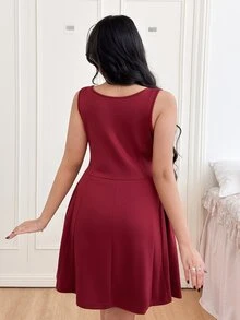 CovetEZ Casual Plus Size Red Plain Square Neck Short Jumpsuit With Zipper Detail - Red - View 2