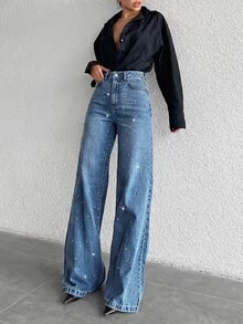 SHEIN ICON 女款休閒街頭風百搭牛仔褲，適合日常旅行，附口袋、鈕扣與水鑽裝飾，牛仔女郎造型淺藍色牛仔褲，派對夏季穿搭 - 藍色 - 查看 6