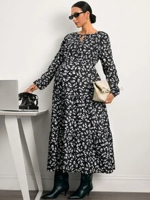 MaterniWear Maternity Casual Ditsy Floral Dress For Autumn - Black and White - View 6