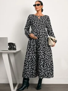 MaterniWear Maternity Casual Ditsy Floral Dress For Autumn - Black and White - View 3