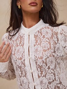 Glamine Chaqueta corta de encaje vintage color crema para mujer, top de malla transparente con cuello alto, botones de perla y manga larga, estilo francés elegante floral que estiliza la figura para boda - Blanco - Ver 6
