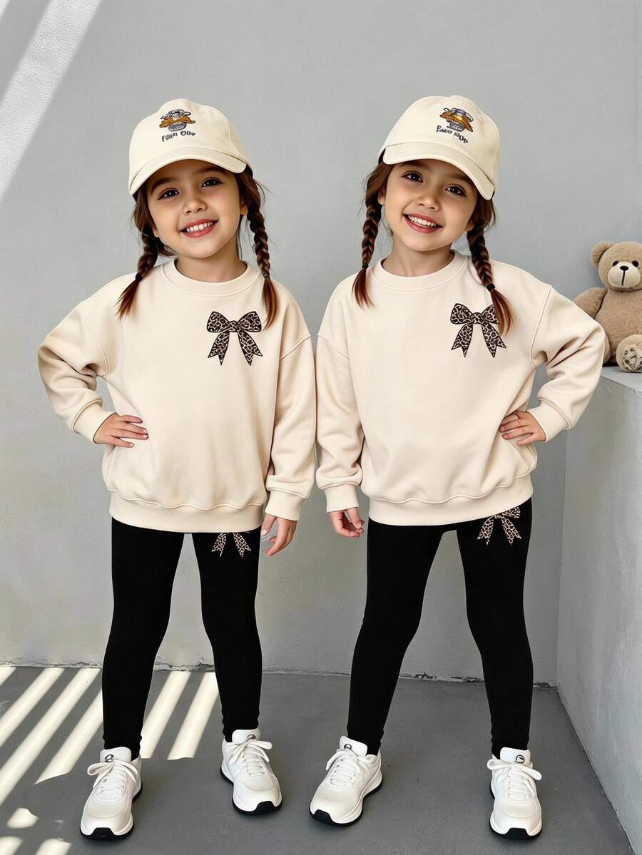 SHEIN 秋冬女童創意清新極簡豹紋蝴蝶結基礎圓領運動衫內搭褲套裝,保暖舒適,棕色 - 彩色 - 查看 1