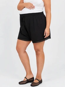 SHEIN Maternity Plus Size Solid Color Drawstring Waist Casual Shorts - Black - View 2