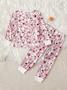SHEIN Conjunto de ropa de estar en casa ajustado para niñas jóvenes, adecuado para usar en otoño e invierno (entrega aleatoria: compra 3 conjuntos y obtén 1 conjunto para fiesta de Halloween/Navidad con ajuste ceñido) - Multicolor - Ver 11