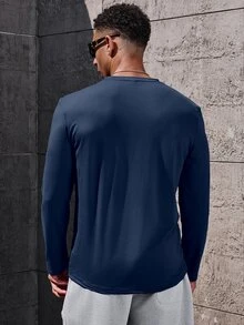 Manfinity Homme Kaos Pria Ukuran Besar Musim Gugur & Musim Dingin, Warna Biru Tua, Hadiah Bertema Milenium yang Sempurna untuk Halloween & Natal - Royal Blue - View 2