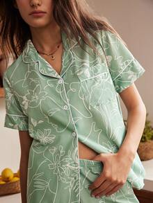 Rosleepa Women's Abstract Face Print Short Sleeve Single-Breasted Top And Shorts Loungewear Set - Green - View 6