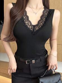 Joudiya 性感修身蕾絲拼接細肩帶女款背心上衣，黑色，適合夏日夜晚外出與約會之夜 - 黑色 - 查看 1