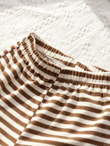 SHEIN 青少年女孩 2件組橫條紋衛衣與寬腿褲套裝,圓領落肩袖套頭衫,棕色白色寬鬆長褲套裝,秋季穿搭 - 黑與白 - 查看 8