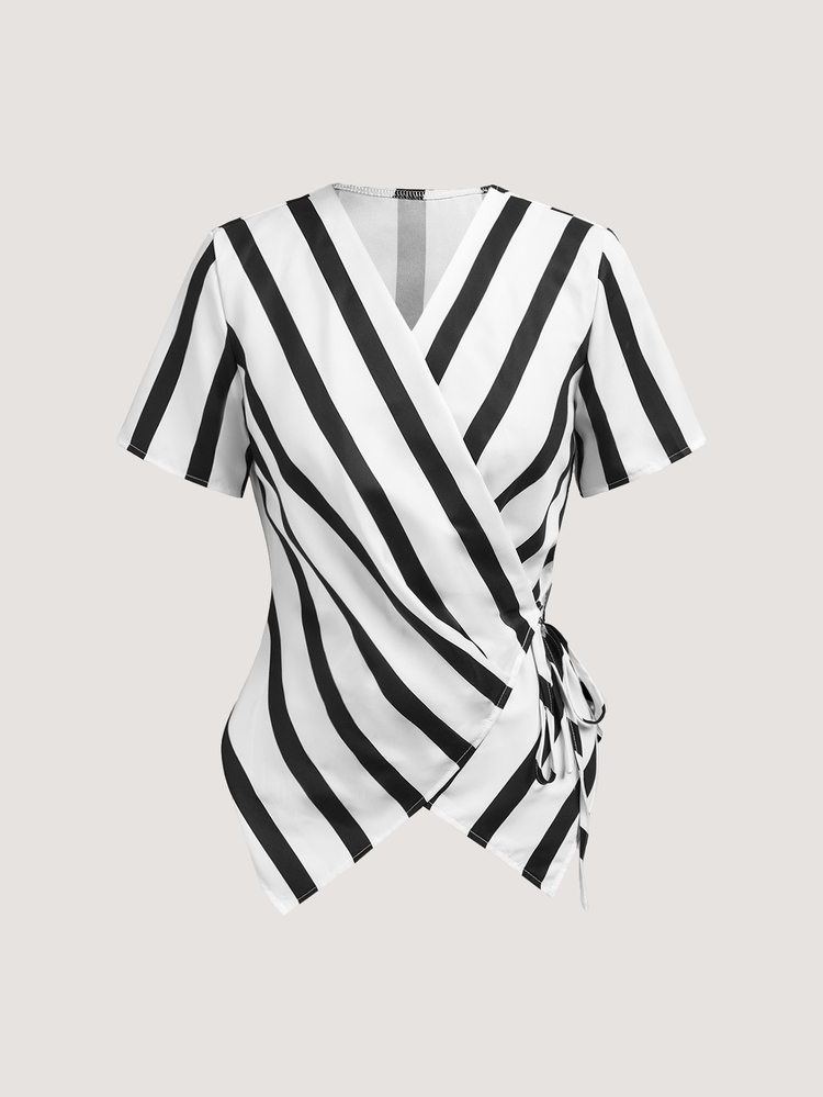 SHEIN 女款黑白條紋無領收腰上衣 - 黑與白 - 查看 1
