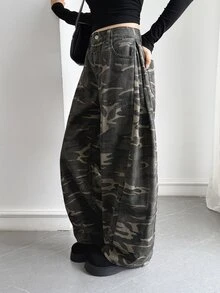 DAZY 女款迷彩寬鬆休閒街頭風牛仔長褲，適合秋季度假、日常外出穿搭 - 軍綠色 - 查看 4