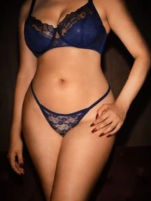 Bella Beso 4pcs/Pack Plus Size Women Solid Color Lace Pattern Sexy G-String - Multicolor - View 3