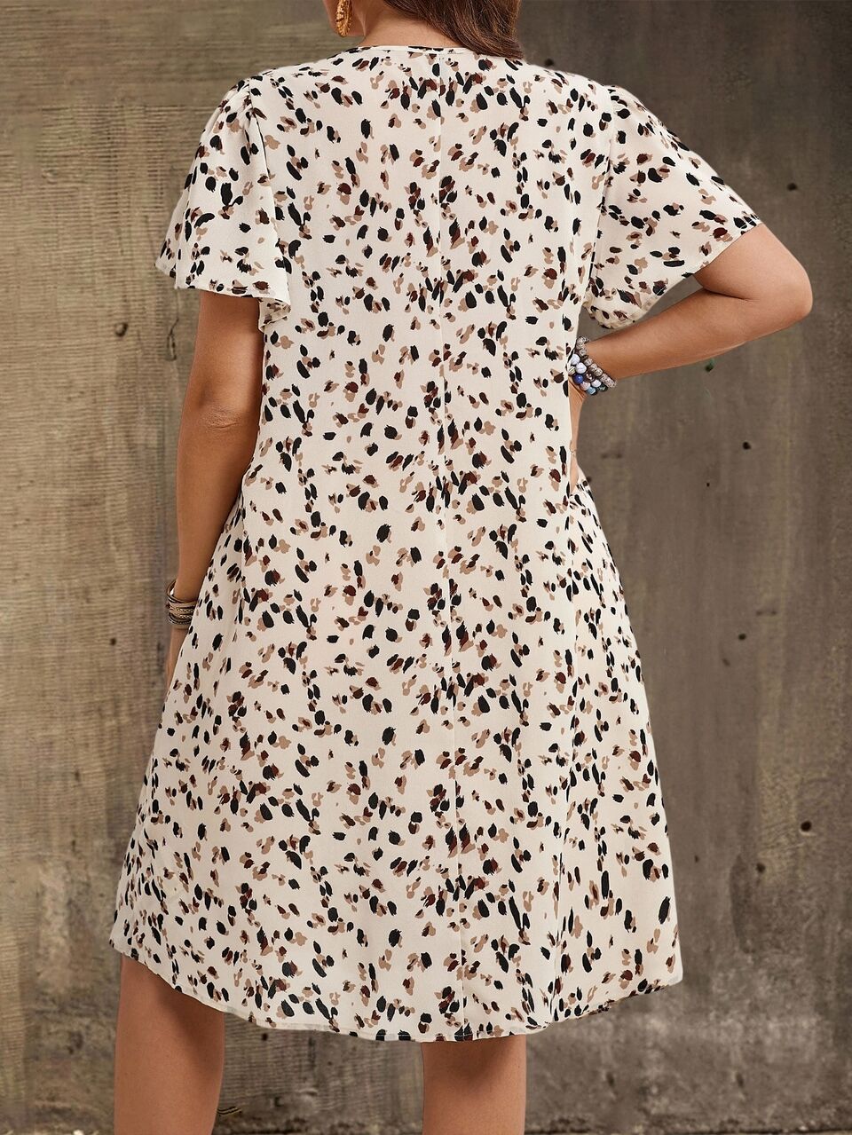 Plus Size V-Neck Short Sleeve Casual Dress,Beige Summer Boho Vacation Holiday,Country Flowy Sun Dresses For Women,Fashionable Everyday Wear Outfits