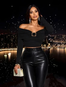 SOLERSUN Women's Cold Shoulder Ruched Long Sleeve Top, Buckle Detail Slim Fit Bodycon Skin Stretch T Shirt Club Night Club Night Out Black Fall Sexy - Black - View 4