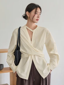 Dazy-Less Kemeja Kasual Wanita Warna Polos Lengan Panjang Bahu Longgar Kerah Asimetris untuk Musim Gugur, Bisnis, dan Kasual. - Krem - View 3