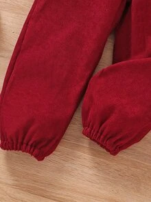 SHEIN Elladie kids Conjunto de 2 piezas para niñas jóvenes en otoño, top de manga larga con estampado de corazones & mono de pana color vino con lazo decorativo y tirantes con volantes, ropa casual y linda para niñas jóvenes - Burdeos - Ver 6