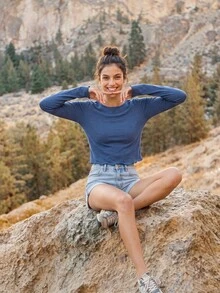 Exploreva Navy Blue Long Sleeve Cropped T-Shirt For Outdoor Sports - Navy Blue - View 1