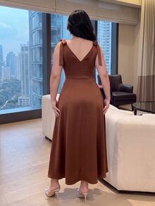 Vibekara Plus Size Fashion V-Neck Tie Bow Backless High-End Waist-Cinching Maxi Dress - Brown - View 2