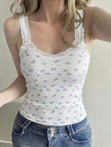 DAZY 女款夏季休閒度假通勤碎花對比蕾絲修身細肩帶印花T恤 - 白色 - 查看 3