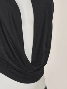 SHEIN ICON 2 件套领口露背背心和低腰迷你裙套装 - 黑色 - 查看 11