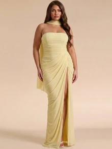 SHEIN Tall CURVE Vestido sin tirantes de talla grande, suave y versátil, con abertura frontal fruncida - Amarillo claro - Ver 3