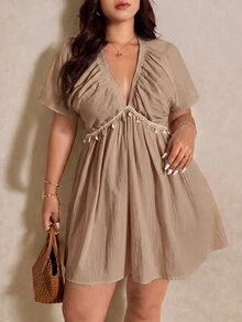 Elaquor Plus Size Women's Deep V-Neck Pleated Starfish Trim Fashion Dress - Apricot - View 2
