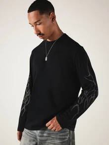 SUMWON Gothic Logo Back Print Long Sleeve Crew Neck Oversized Tee With Sleeve Graphic Fall Winter Essential - Black - View 4