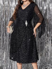 Reflora Plus Size Women's V-Neck Rhinestone Decor Casual Party Dress - Black - View 5