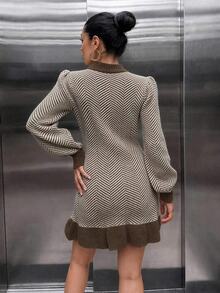 EURMUSE Damen asymmetrisches gestreiftes strickdesign ballonärmeliges Sweaterkleid - Verschiedenfarbig - Übersicht 2