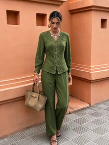Flora Isola Flora Isola Set Blus dan Celana dengan Hiasan Renda Guipure - Hijau Tentara - View 4