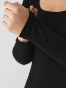 YARNWELL 女款方領長袖上衣－柔軟彈性修身T恤，適合辦公、工作與休閒出遊的秋季日常必備 - 黑色 - 查看 7