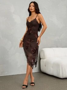 SHEIN PETITE 女款緹花對比蕾絲修身優雅細肩帶洋裝 - 棕色 - 查看 7