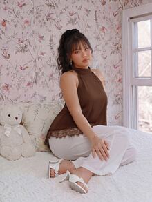 CovetEZ 大尺碼女款緞面蕾絲不對稱掛脖露背上衣，棕色，春夏款 - 棕色 - 查看 6
