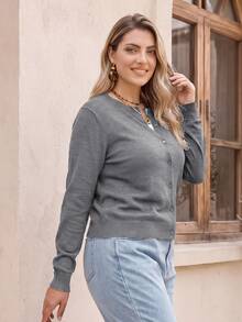 SHEIN BASICS 素色休閒商務休閒長袖大尺碼針織開襟衫，秋季服飾，教師節、返校季、辦公室正式場合、音樂會，灰色 - 淺灰色 - 查看 4