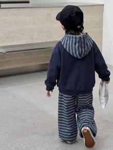 SHEIN 2件組小男孩休閒街頭風條紋連帽長袖衛衣與純色鬆緊腰運動長褲套裝，適合返校、生日、嬰兒洗禮、節日派對，秋冬穿著 - 彩色 - 查看 2