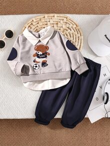 SHEIN Playful Pals 男婴 2 件套可爱熊和足球刺绣衬衫领 2 合 1 运动衫和运动裤秋冬套装，海军蓝，休闲装，适合户外、拍照、派对、学校开学 - 藍色 - 查看 3