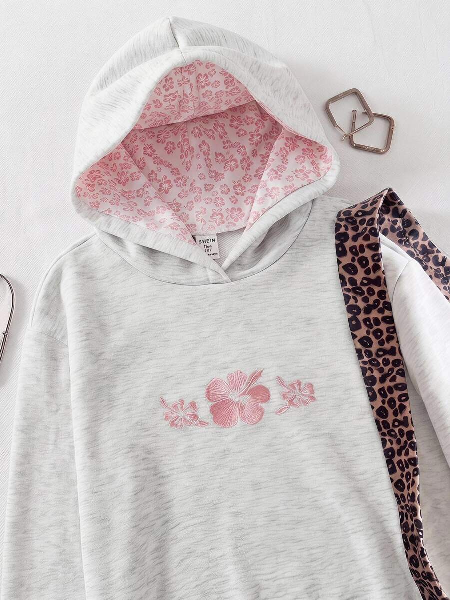 SHEIN Sparklyn 青少年女孩休閒可愛粉色花卉刺繡運動衫,秋季保暖舒適穿搭,日常穿著,長袖寬鬆,返校季 - 灰色 - 查看 1