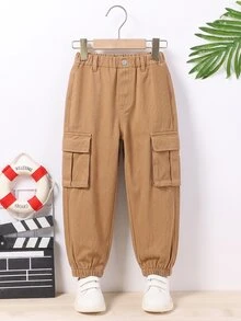 SHEIN 男童牛仔長褲，四季新款，休閒酷感，復古牛仔卡其色，彈性腰帶 + 工裝 3D 大口袋設計，搭配彈性褲腳，錐形修身版型，柔軟舒適面料，日常時尚百搭風格，適合度假、派對等多種場合，四季新款男童牛仔長褲 - 卡其色 - 查看 4