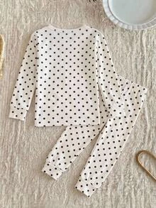SHEIN KidsYoung 女孩秋冬休閒居家服 色塊荷葉邊復古圓點印花 T恤與長褲 2件套 黑白修身款 隨機 2件 - 黑與白 - 查看 6