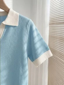 SHEIN 女款春夏撞色簡約波西米亞休閒 Polo 領短袖修身針織上衣，適合日常穿著與度假，藍白配色 - 淺藍色 - 查看 5