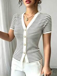 Elenzga 女款 V 領羅紋短袖假門襟設計優雅休閒修身 T-shirt，適合早午餐、海灘，黑白條紋夏季款 - 黑與白 - 查看 5