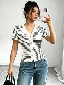 Elenzga 女款 V 領羅紋短袖假門襟設計優雅休閒修身 T-shirt，適合早午餐、海灘，黑白條紋夏季款 - 黑與白 - 查看 4