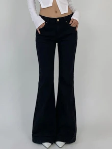 DAZY Damnsmälta jeans med knappar, halvslits, metallspännedekor, fickor och figursydd flare-modell - Svart - Visa 3